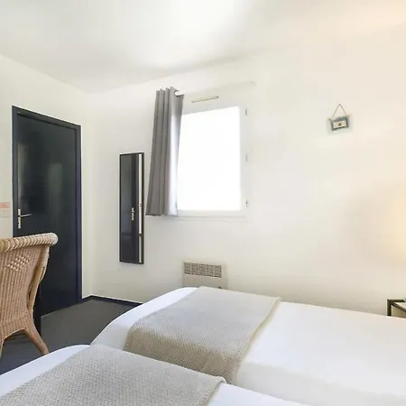 Eurocean Adonis Budget Szálloda 2*